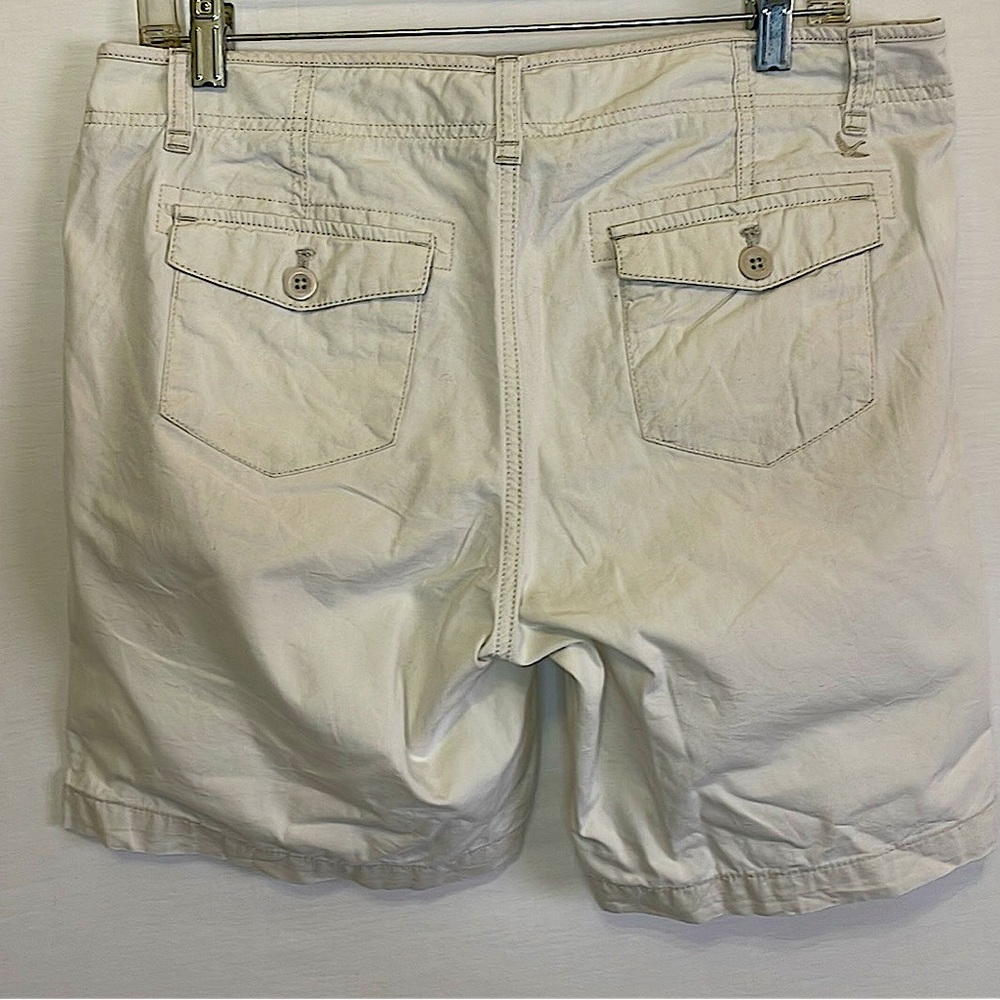 EDDIE BAUER Light Beige Women’s Shorts - Picture 2 of 9